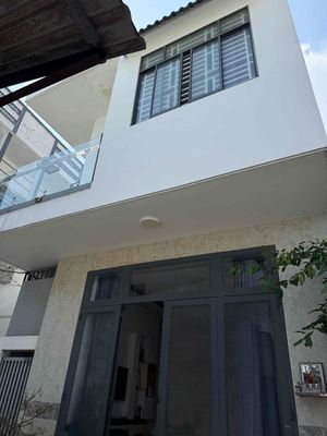 bán nhà 1 lầu kiên cố góc 2 mặt tiền hẻm gần vincom Hùng Vương dt 53m2