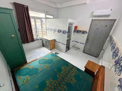 Phòng sẵn nội thất, tự do gần bờ kè 96/1/ Phan Đình Phùng