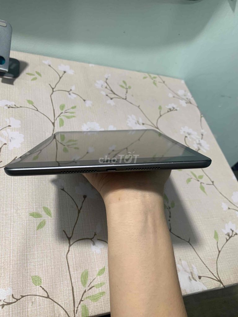 Apple iPad Gen 9 10.2 inch 64GB. Mua bán Máy tính bảng tại Quận Phú Nhuận Tp Hồ Chí Minh được đăng bởi NGUYỄN ĐĂNG KHOA hình 1