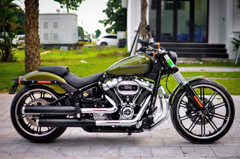 THANH MOTOR Cần Bán Harley Davidson Breakout 2022. Mua bán Xe máy tại Quận Hoàng Mai Hà Nội được đăng bởi Lê Chí Thanh hình 2