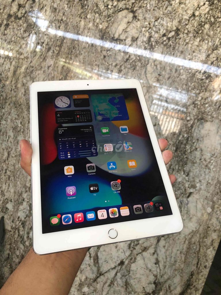 bán ipad air 2 sài sim ok bộ nhớ 64G vân tay ok