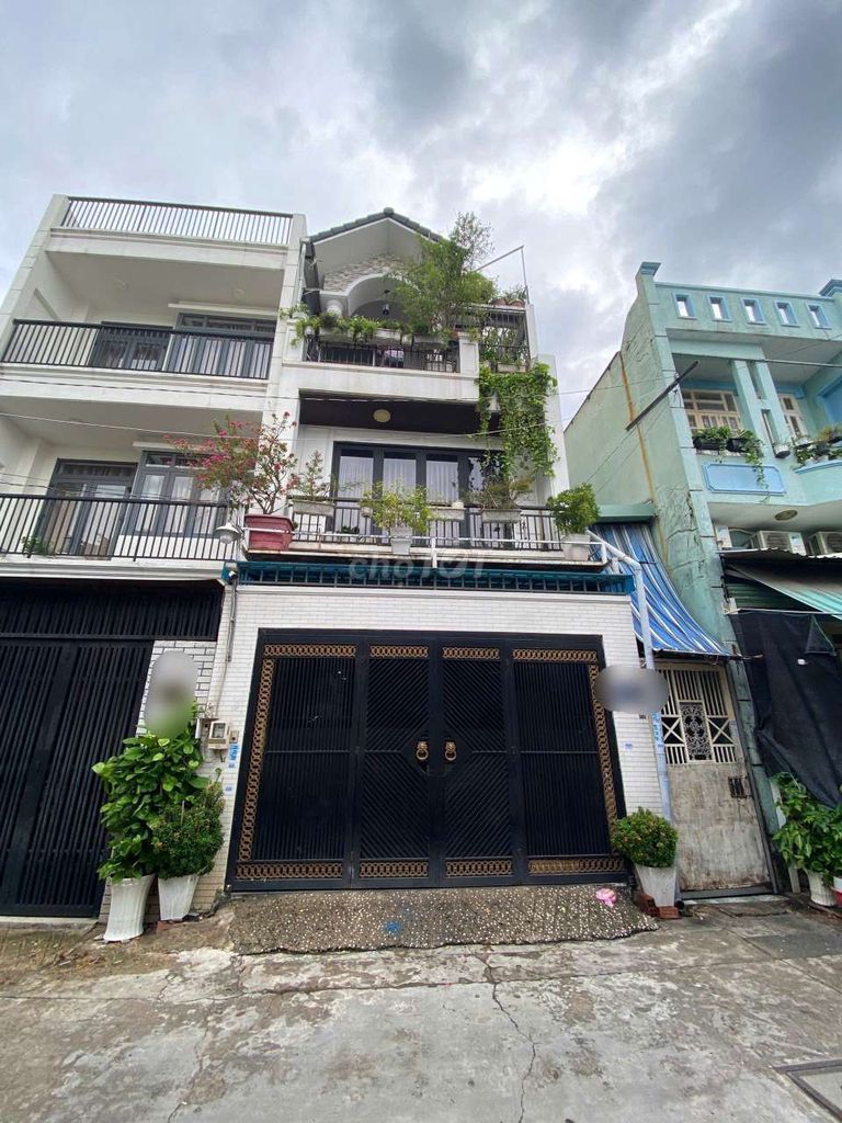 Дом 2 переулка за фасадом Nguyễn Thị Đặng. 5м x 15м. Бетон 4 этажа