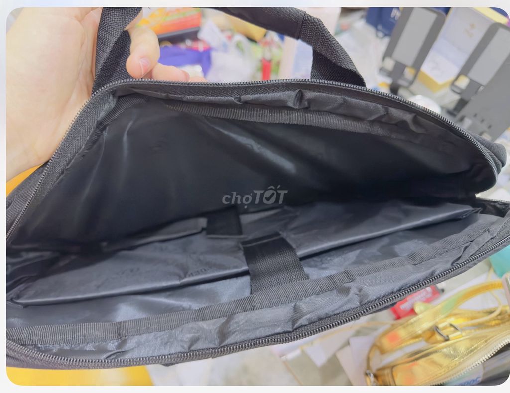 Túi đựng laptop Toshiba Vải Đen. Mua bán Túi xách tại Quận Thanh Xuân Hà Nội được đăng bởi Selena Shop hình 1