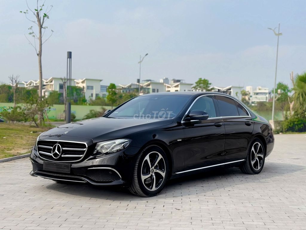 Mercedes Benz E Class 2019 E200 Sport - 60000 km. Mua bán Ô tô tại Quận Long Biên Hà Nội được đăng bởi Đỗ Nhật Tiến  hình 3