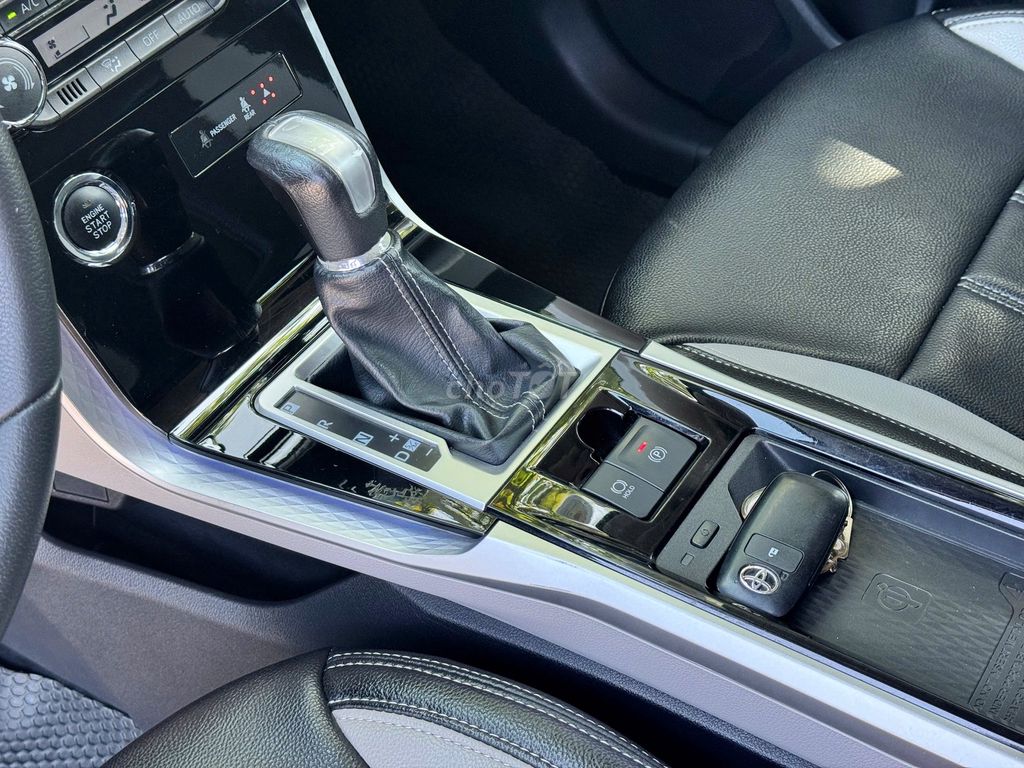 Toyota Veloz Cross CVT Top 2022. Mua bán Ô tô tại Quận Long Biên Hà Nội được đăng bởi Long Biên Cars hình 15