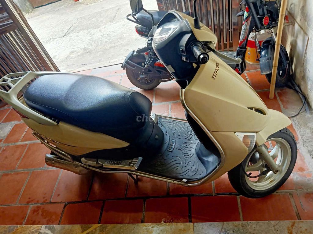 Thành lý xe Lead. Mua bán Xe máy tại Thành phố Phúc Yên Vĩnh Phúc được đăng bởi Quynh Phung Thi Anh hình 1