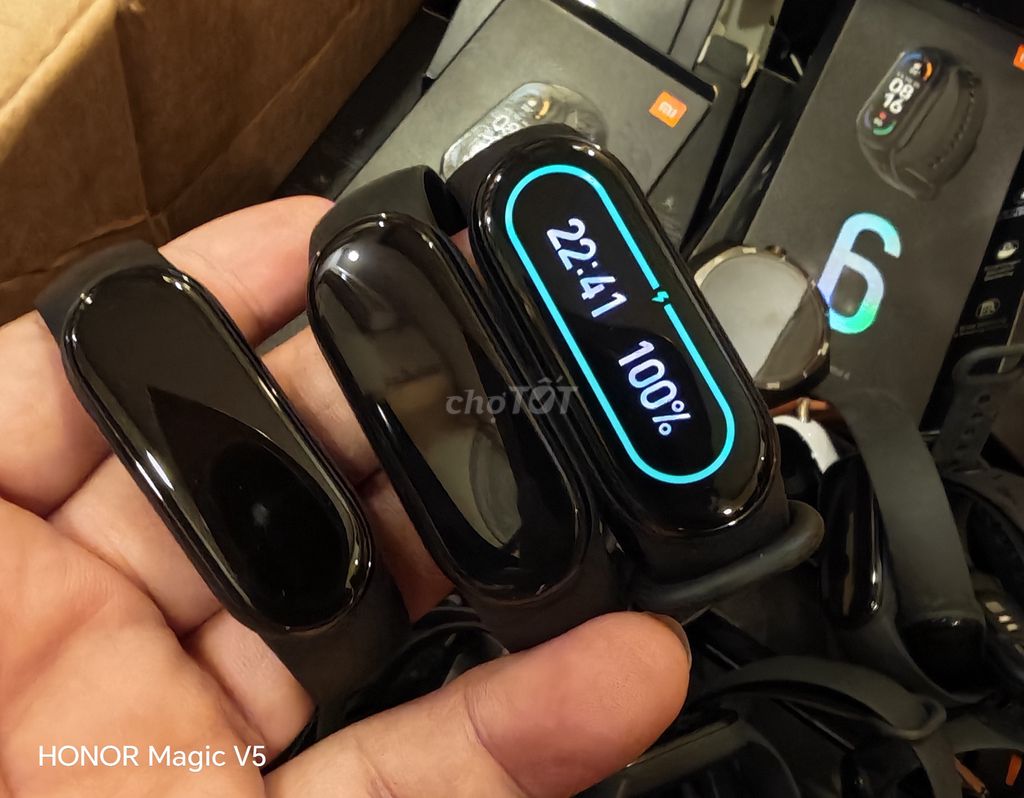 3c Xiaomi Mi Band 6 Đen fullbox hàng TGDĐ. Mua bán Thiết bị đeo thông minh tại Quận Ba Đình Hà Nội được đăng bởi Tuấn Anh hình 1