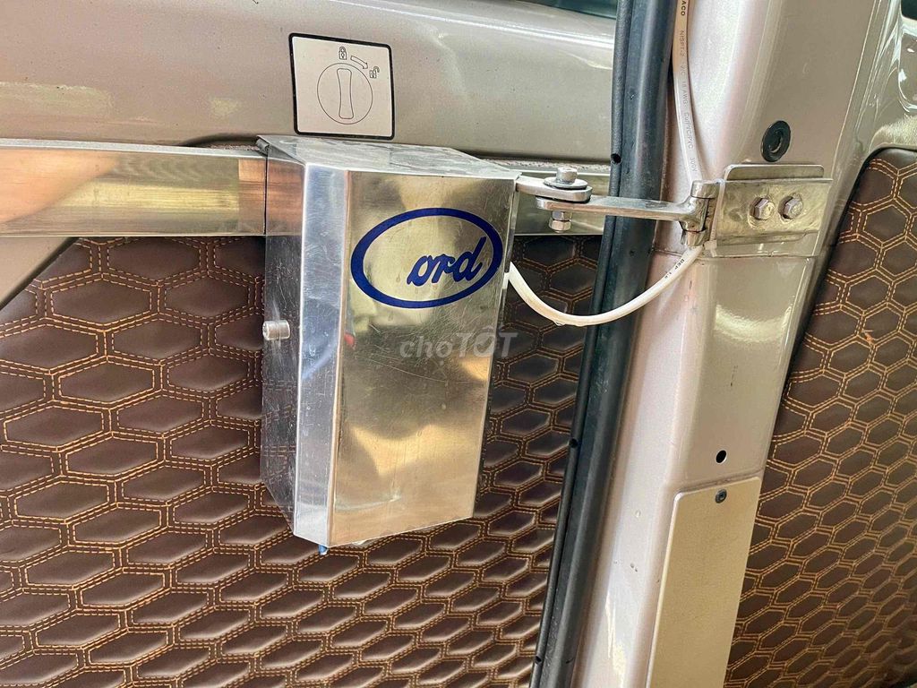 Ford Transit 2016 Full option , Cam zin máy số zin. Mua bán Phương tiện khác tại Quận 8 Tp Hồ Chí Minh được đăng bởi Quang Nê Auto hình 14