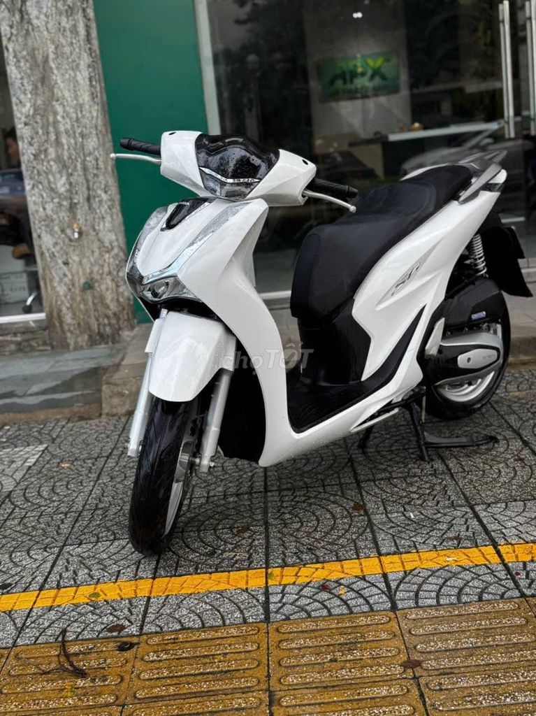 Honda SH 2025 новая красивая, есть рассрочка для клиентов с плохой кредитной историей