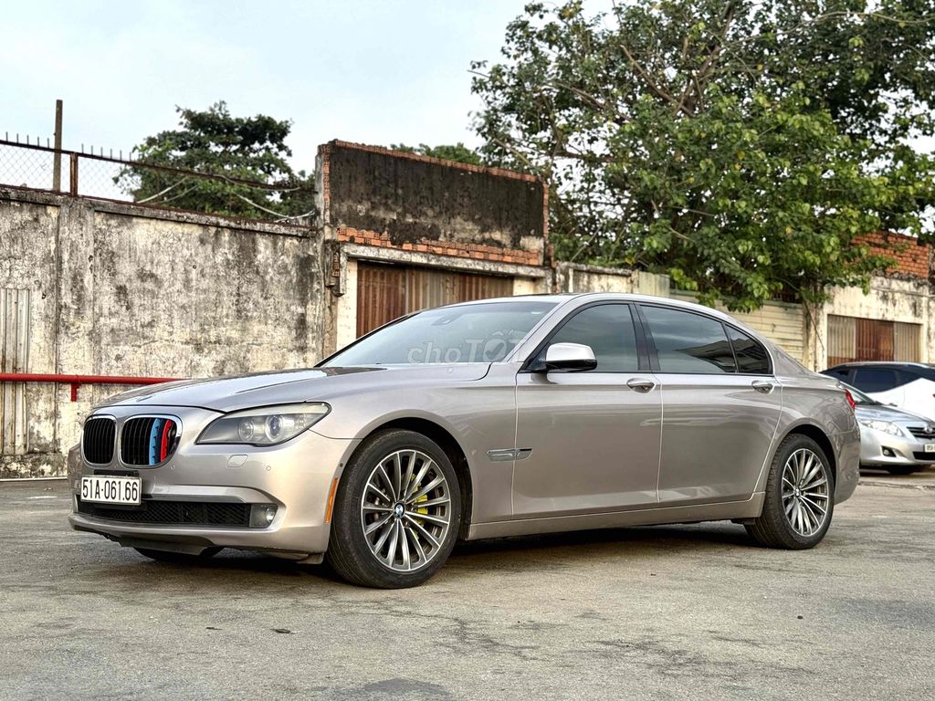 BMW 7 Series 2009 750Li F02 dkld 2011. Mua bán Ô tô tại Quận Tân Phú Tp Hồ Chí Minh được đăng bởi Lê Băng Vinh hình 2