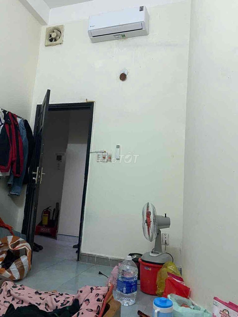 Căn hộ Mới Có Nội Thất ( Điều Hoà, Giường) mặt tiền Dũng Sỹ Thanh Khê. Cho thuê Căn hộ/Chung cư tại Quận Liên Chiểu Đà Nẵng được đăng bởi Lê Khương hình 4