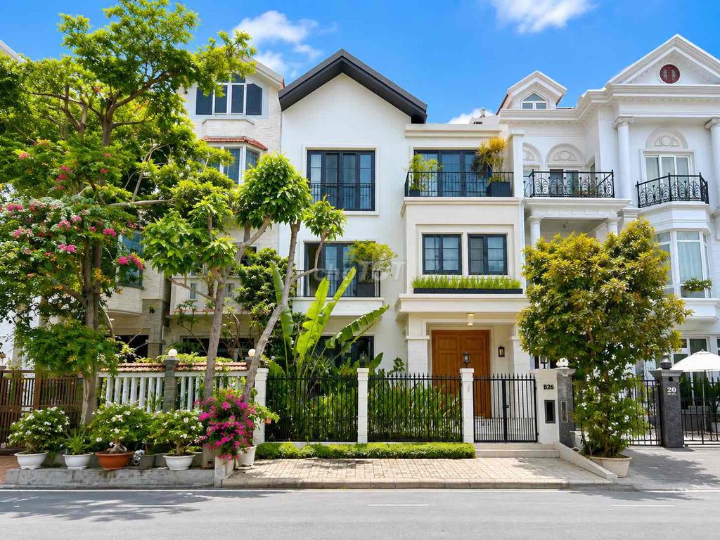 Аренда · 5 комн. · 200 м² · Thành phố Thủ Đức, ул. Đường Cao Đức Lân
