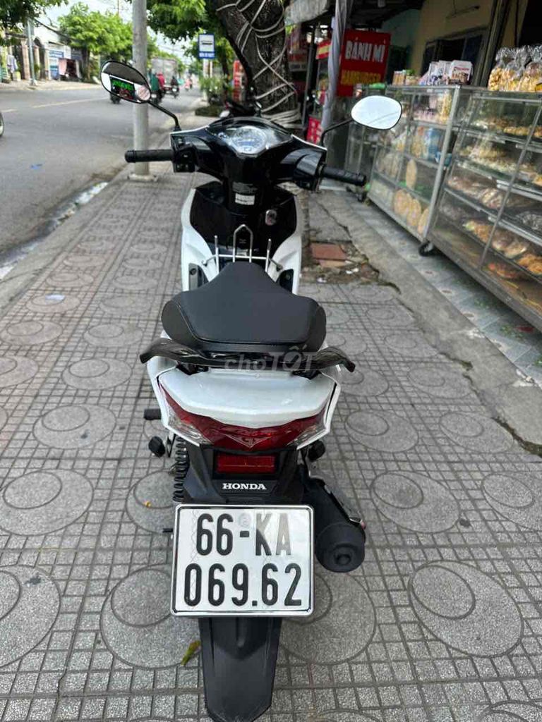 Honda Future FI 2024 Trắng 12000 km. Mua bán Xe máy tại Thành phố Thuận An Bình Dương được đăng bởi xe máy phước thịnh hình 10