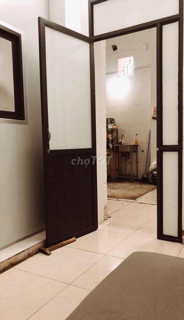 Phòng đơn 16 Hoàng Cầu, homestay 360 Đê La Thành giá 1tr2-2tr3