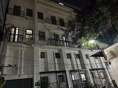 Townhouse 216 m² · 11 bed · Đường Linh Đông