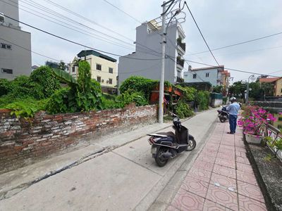 Đất 100 m² · Đường Phúc Lợi