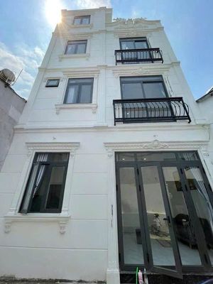 Townhouse 50 m² · 4 bed · Đường Kênh Mương Lệ
