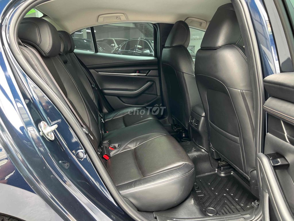 Mazda 3 đời 2022 bản Luxury - odo mới 26.000km. Mua bán Ô tô tại Thành phố Thủ Đức Tp Hồ Chí Minh được đăng bởi Nguyễn Minh Tấn hình 14