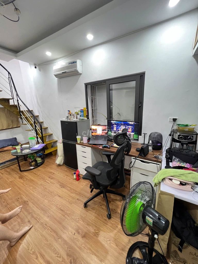 Продается коммунальная квартира площадью 70 м² в Ким Ма, Ба Динь, Ханой