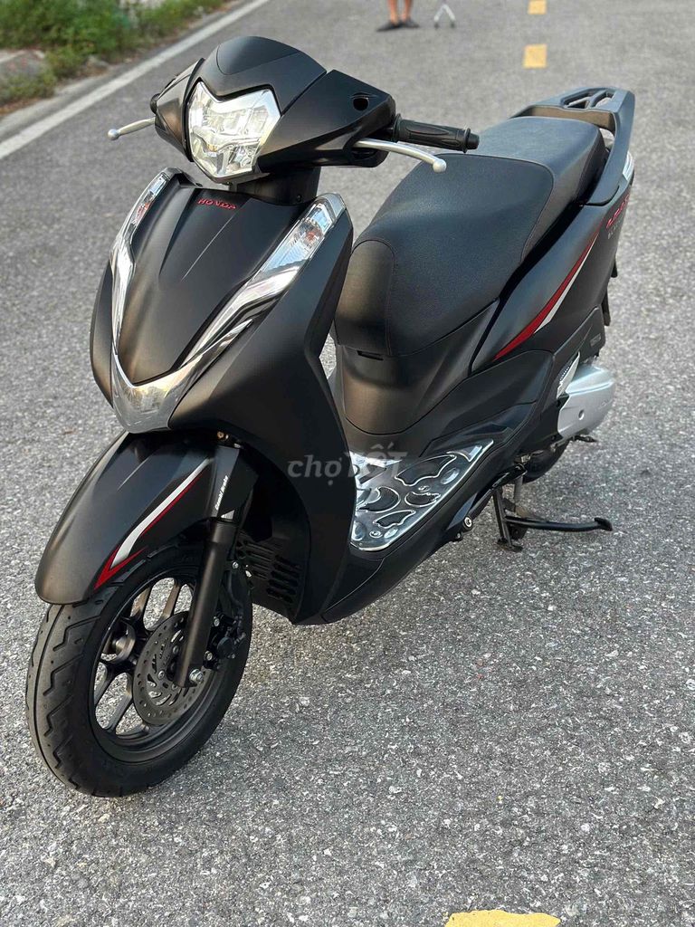 Honda Lead 2022 Black Edition 16000 km матовый черный