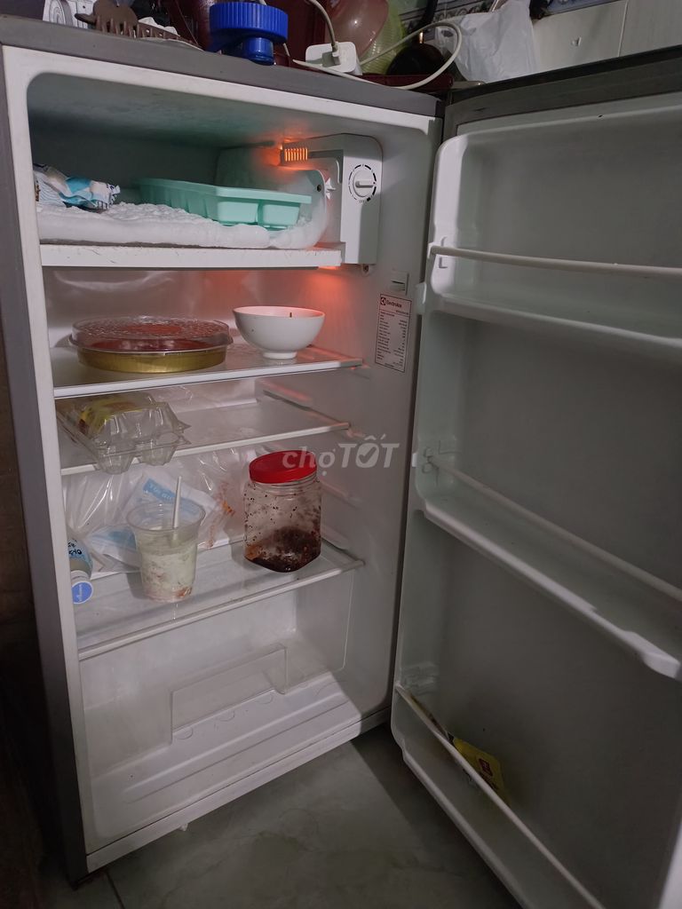Chuyển đi cần pass lại tủ vừa mua dùng đc 2 tháng