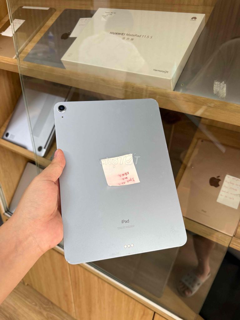 Apple iPad Air 4 Wifi Xám 64GB. Mua bán Máy tính bảng tại Quận Đống Đa Hà Nội được đăng bởi Hoàng quân store hình 1