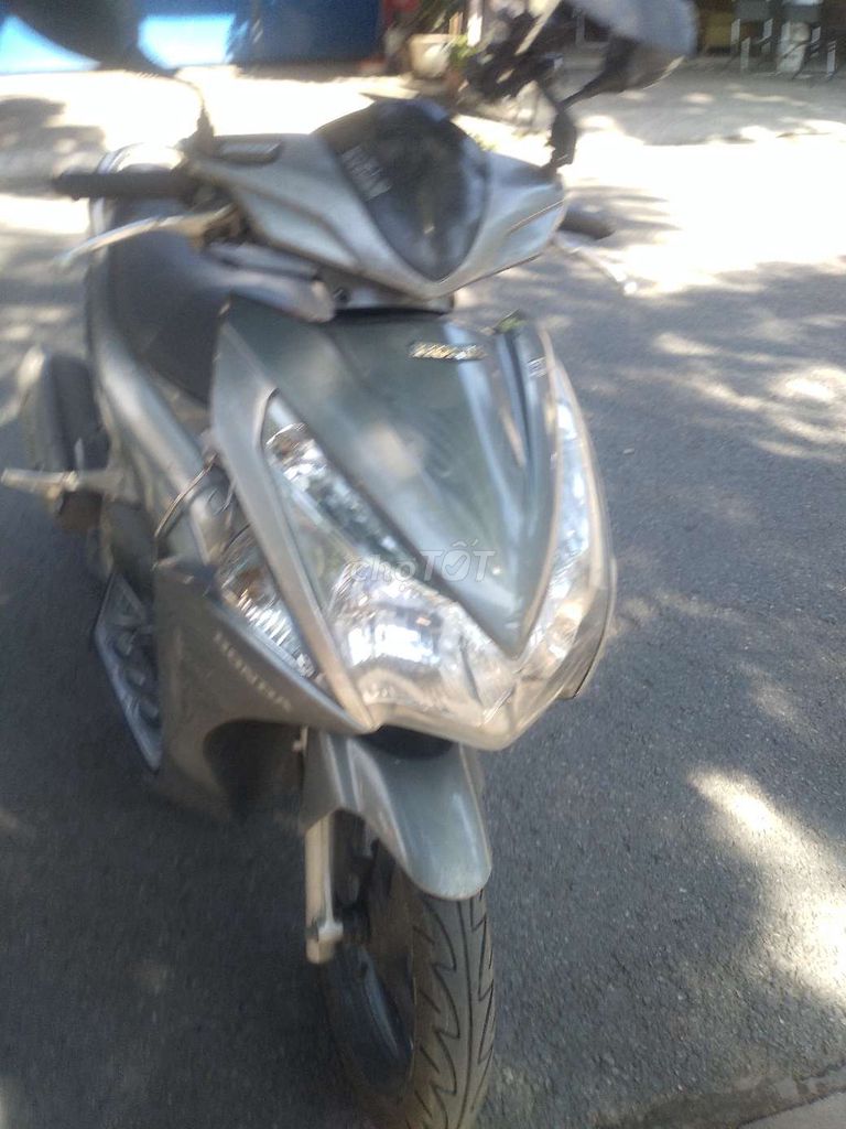 Honda Air Blade Thể thao Bạc. Mua bán Xe máy tại Quận Hải An Hải Phòng được đăng bởi phạm Tuấn  hình 2