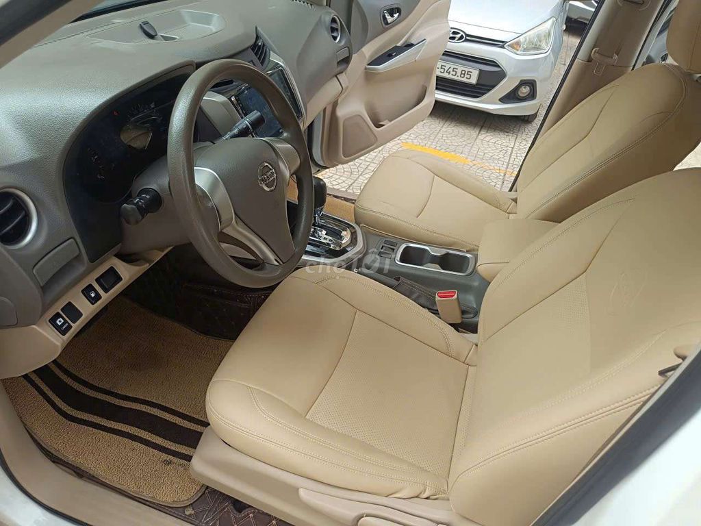 Navara 2018 EL Premium R - 14000 km. Mua bán Ô tô tại Quận Cầu Giấy Hà Nội được đăng bởi Hà Châu Tuyền hình 11