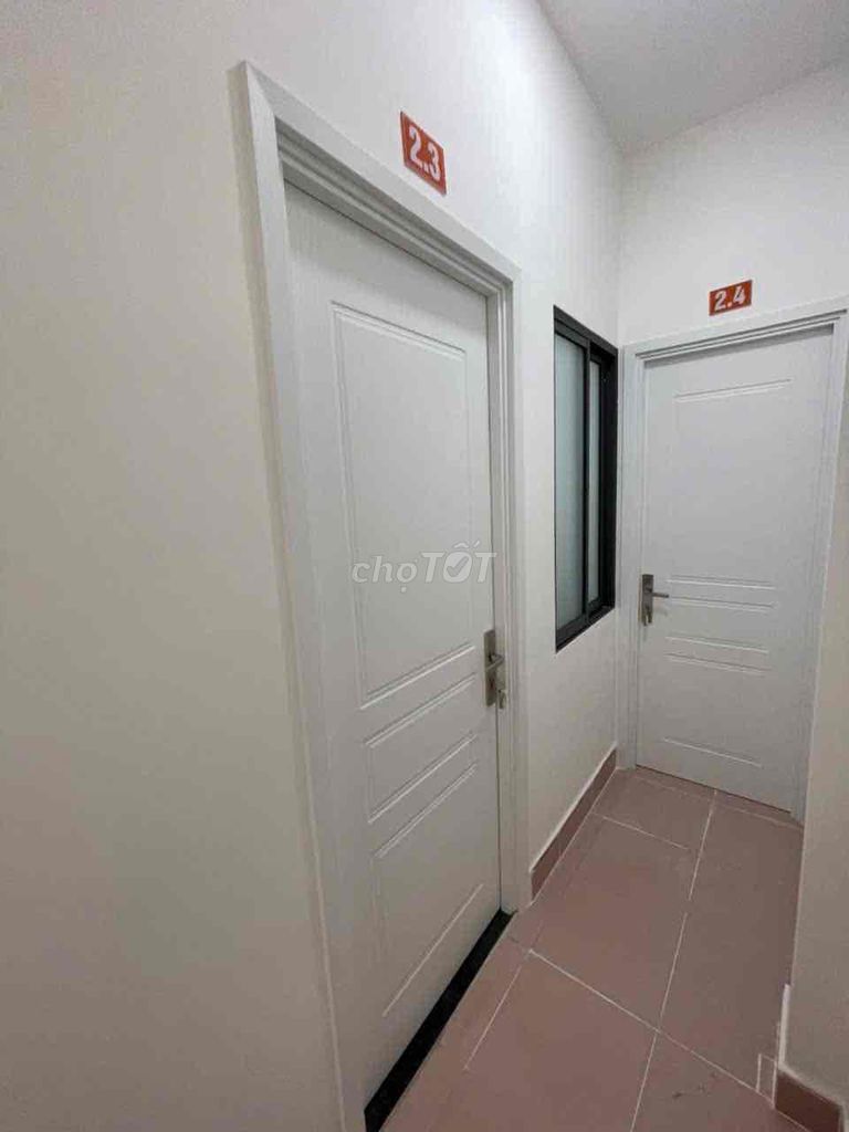 Аренда сервированной квартиры 21 кв.м с балконом у рынка Фыок Бинь