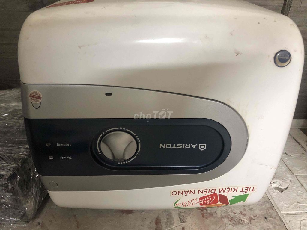Bình nóng lạnh Ariston PRO 15 OR 2.5 FE Trắng. Mua bán Thiết bị vệ sinh, nhà tắm tại Quận Đống Đa Hà Nội được đăng bởi A Trường hình 1