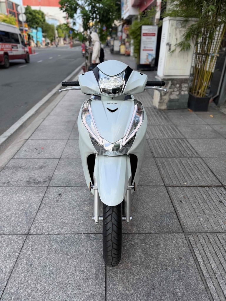 Honda SH 300i 2018 Trắng 7000 km