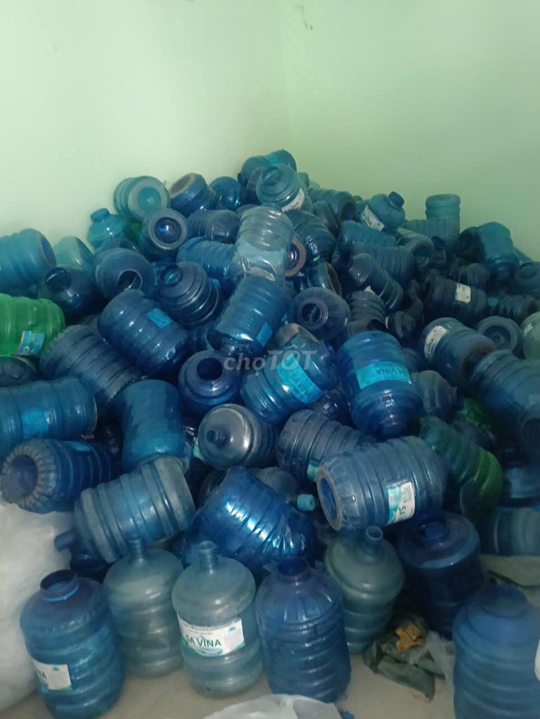 Cho bình nước 20L cũ số lượng nhiều hàng tháng. Mua bán Dụng cụ nhà bếp tại Huyện Củ Chi Tp Hồ Chí Minh được đăng bởi NGUYỄN CẢI hình 1
