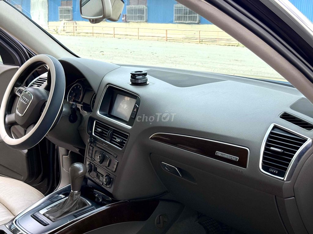 Audi Q5 2010 2.0 AT - cực đẹp bảo dưởng full. Mua bán Ô tô tại Quận Tân Phú Tp Hồ Chí Minh được đăng bởi Lê Băng Vinh hình 14