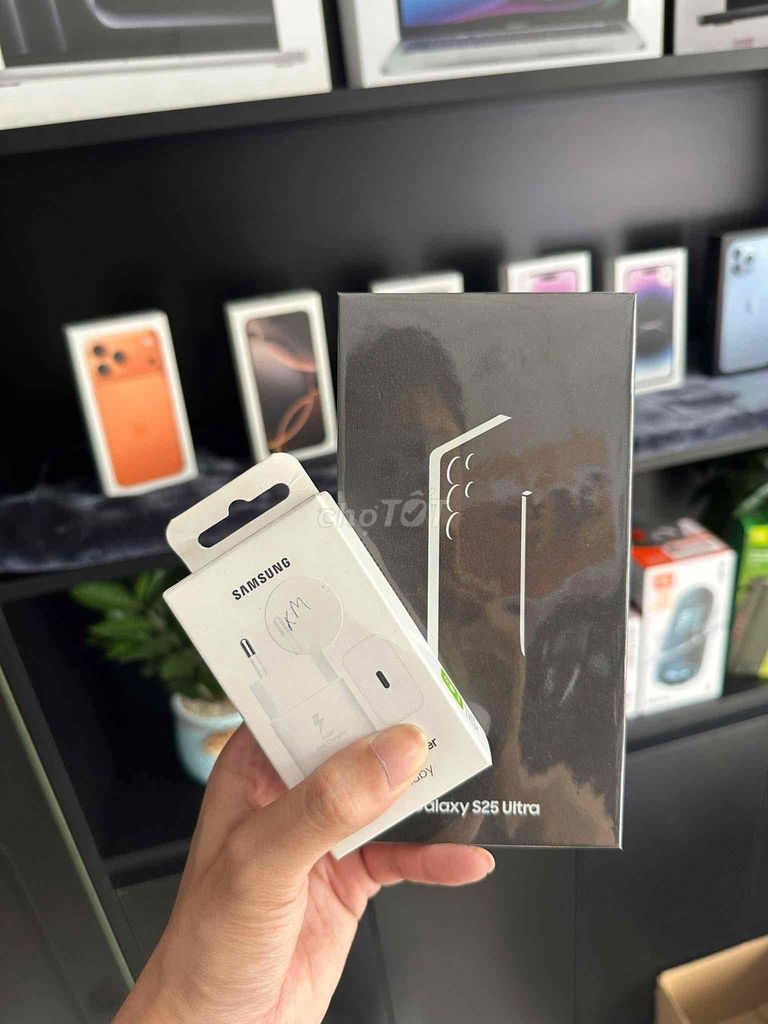 Samsung S25 Ultra 256GB Nguyên seal VN. Mua bán Điện thoại tại Quận Thanh Khê Đà Nẵng được đăng bởi Dũng Phan hình 1