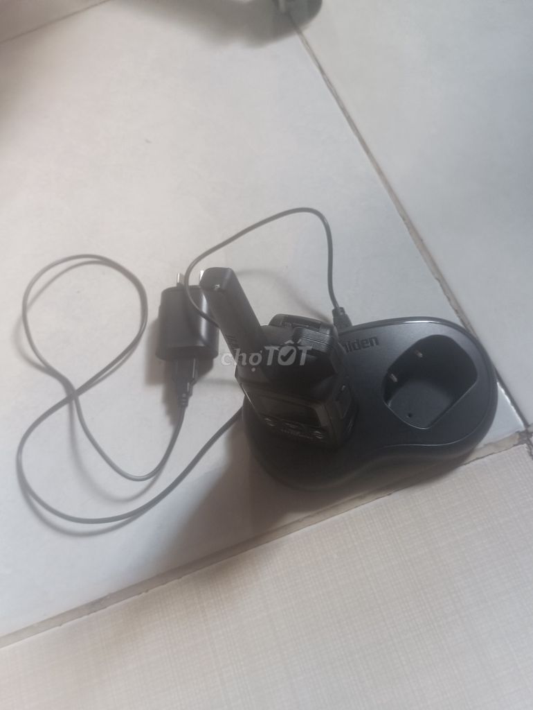 Bộ đàm cầm tay Uniden DT600 Đen