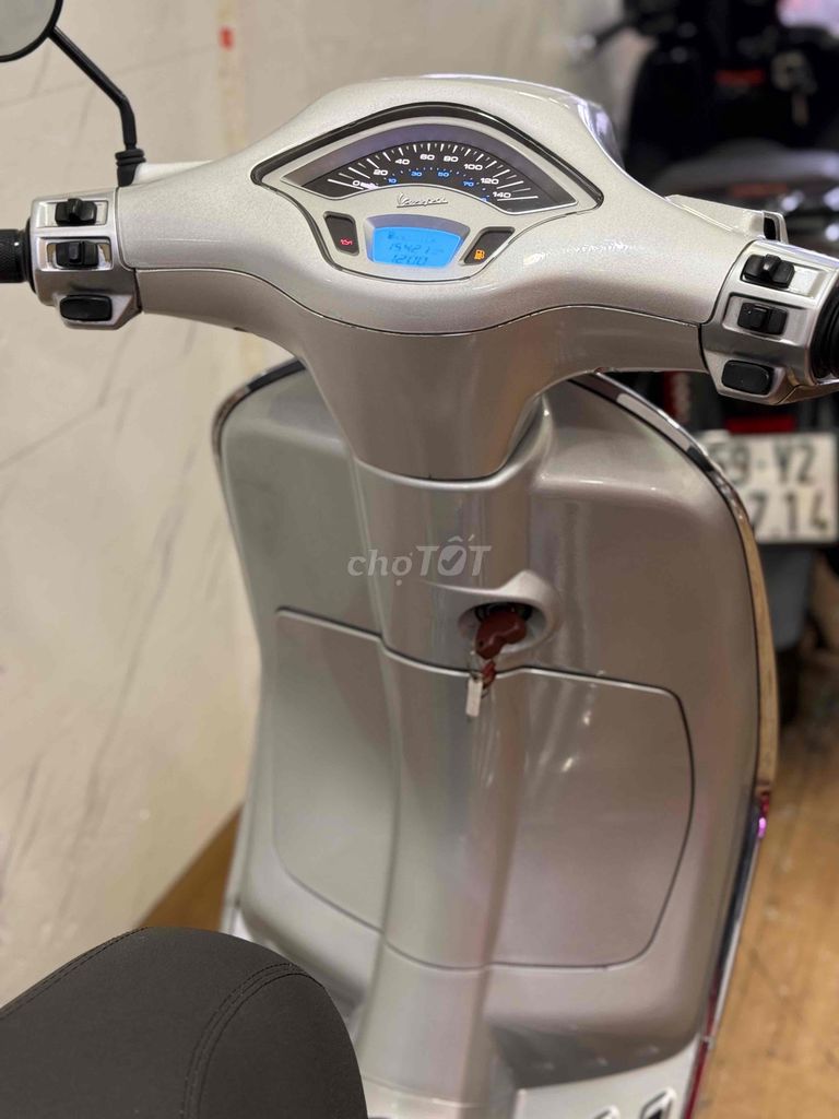 Piaggio Vespa 125 Đời 2015 . BSTP Chính Chủ. Mua bán Xe máy tại Quận Phú Nhuận Tp Hồ Chí Minh được đăng bởi Ngọc Huy hình 3