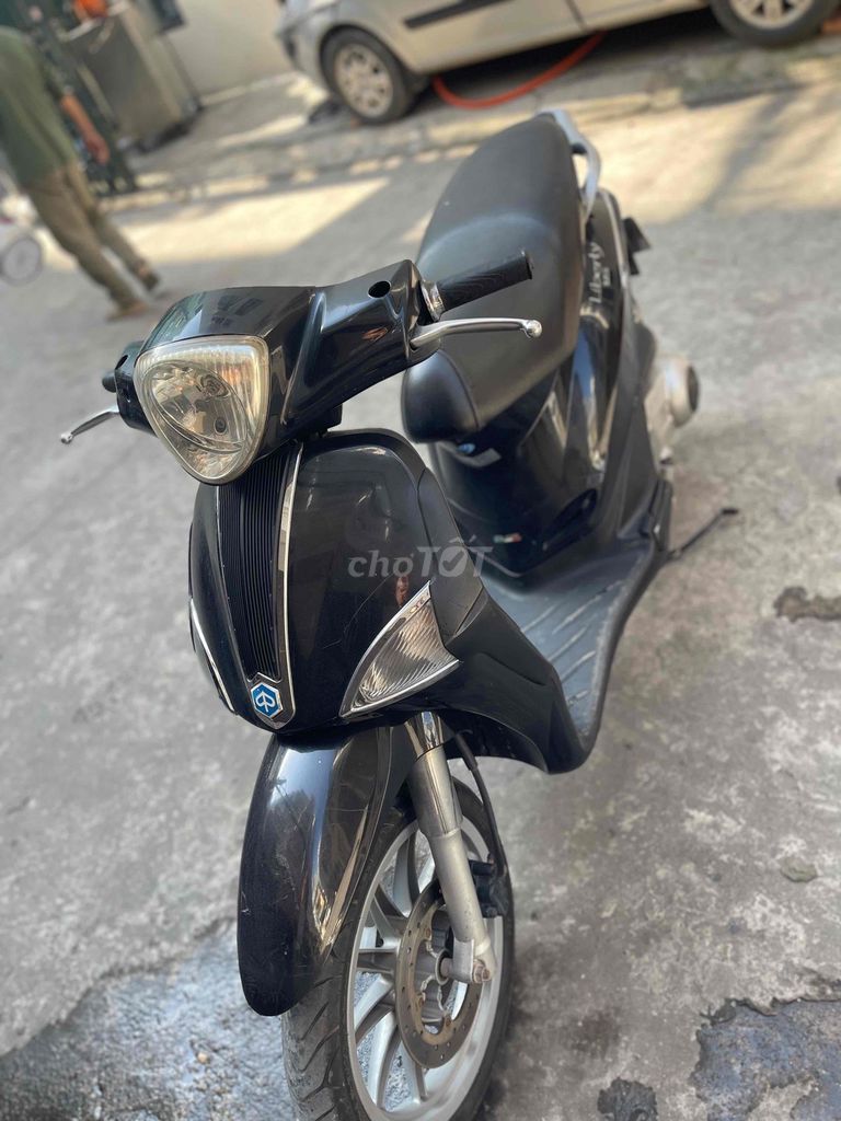 Piaggio Liberty 125ie Đen. Mua bán Xe máy tại Quận Cầu Giấy Hà Nội được đăng bởi Lan Anh hình 4