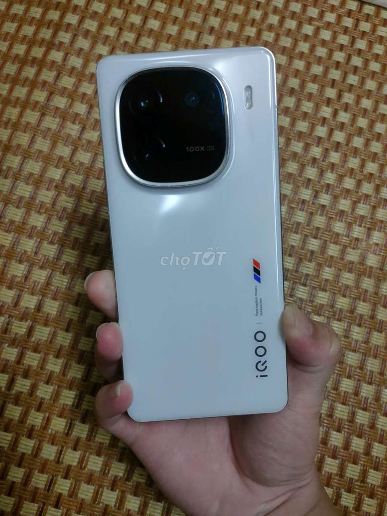 iqoo 12 . Mua bán Điện thoại tại Quận Cầu Giấy Hà Nội được đăng bởi Locidun123 hình 1
