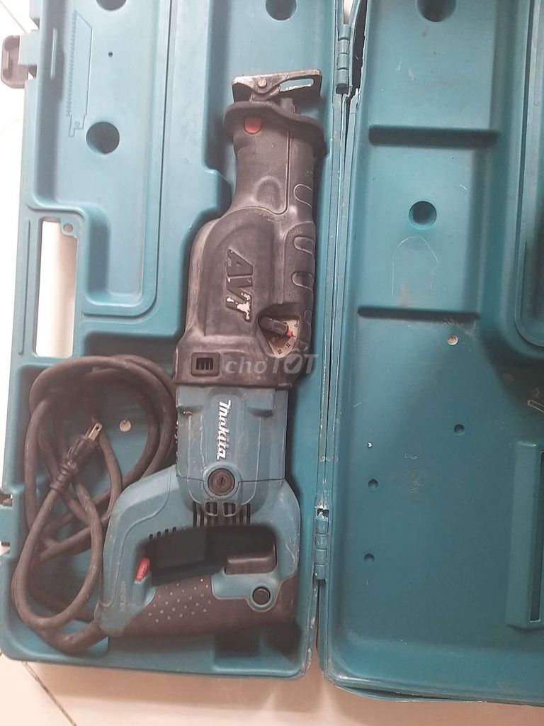 Cua kiếm makita jr3070ct