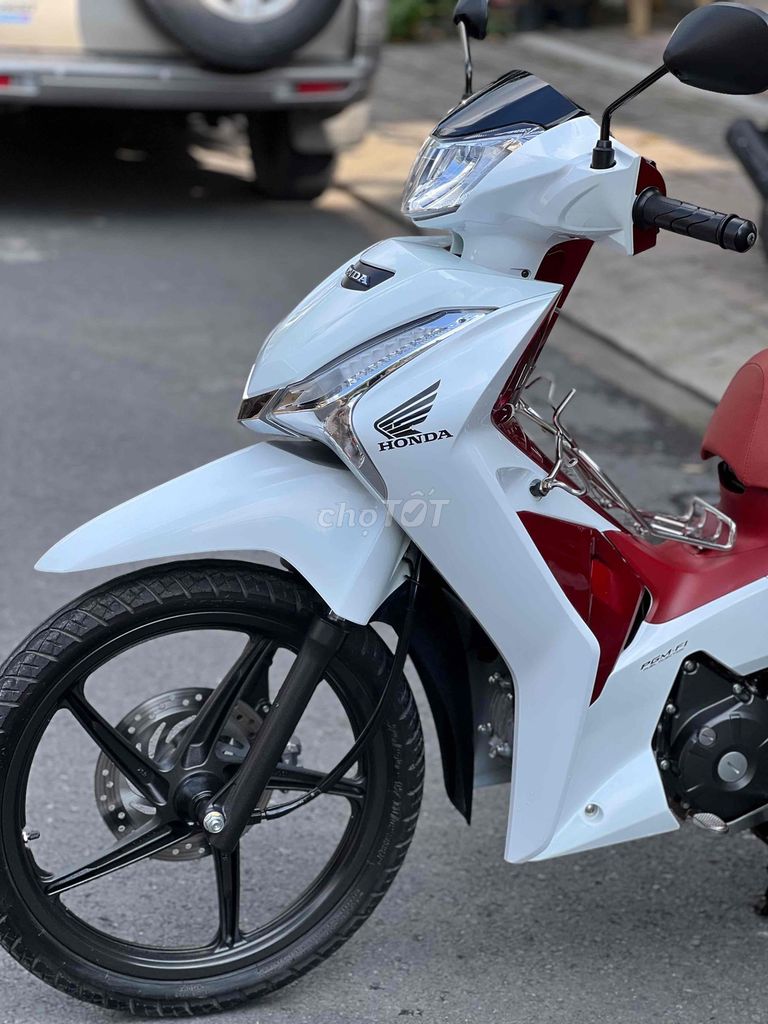 Honda Future FI 2024 Trắng Đỏ. Mua bán Xe máy tại Quận Ô Môn Cần Thơ được đăng bởi Huỳnh Thắng hình 8