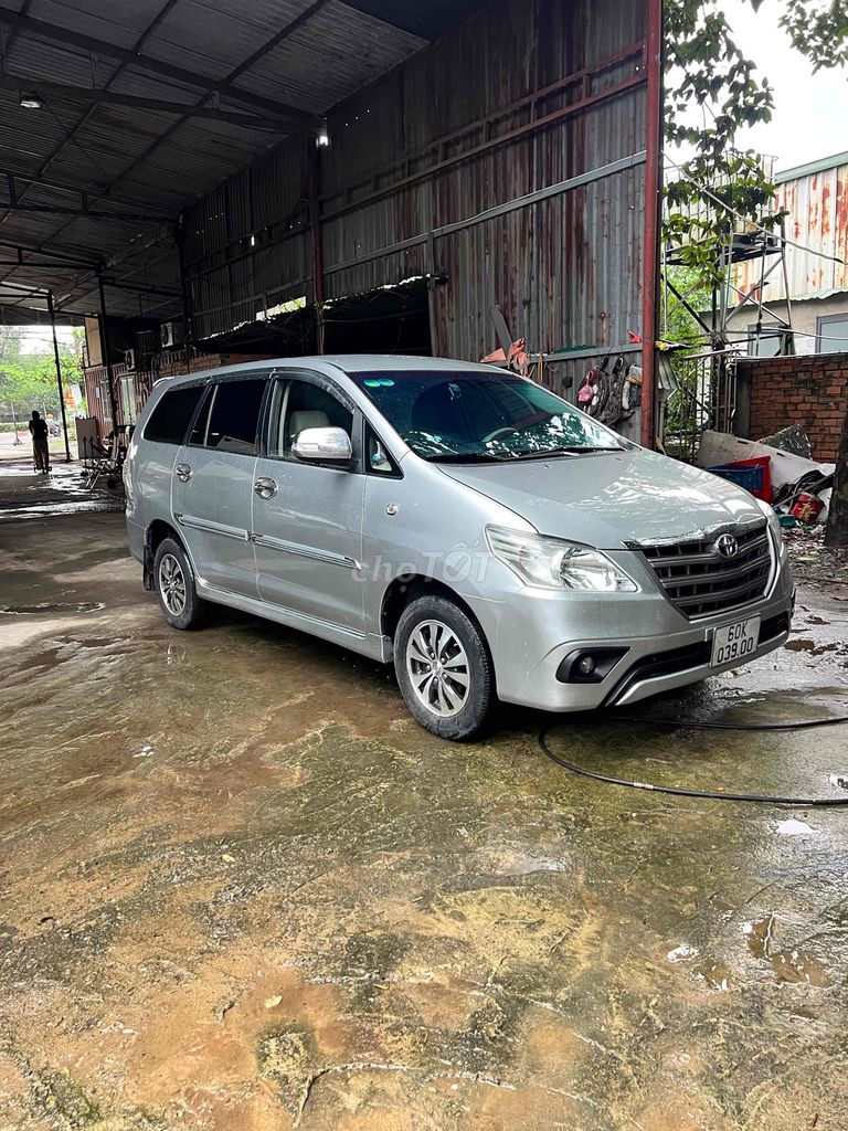 Toyota Innova 2014 -2.0E xe Chuẩn gia đình xịn. Mua bán Ô tô tại Thị xã Tân Uyên Bình Dương được đăng bởi oto bay quynh  hình 2