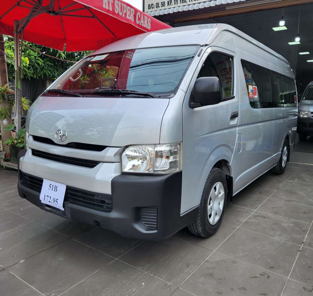 Toyota Hiace 16 chổ 2015 máy xăng zin đẹp. Mua bán Ô tô tại Huyện Bình Chánh Tp Hồ Chí Minh được đăng bởi TUẤN TRẦN hình 2