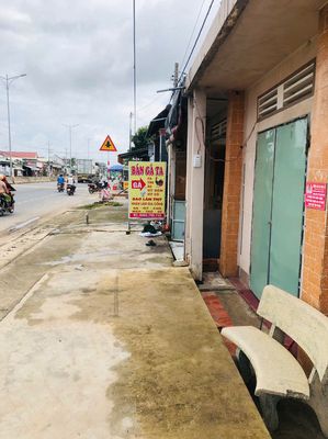 Cho thuê nhà cấp 4 mặt tiền kinh doanh đường ĐT784 dân cư đông đúc