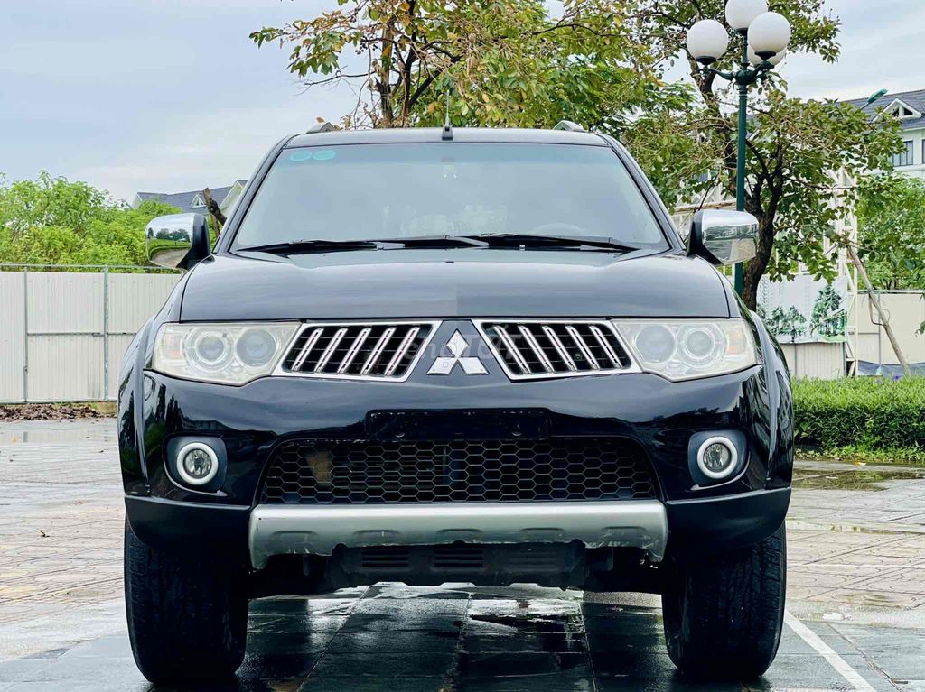 Mitsubishi Pajero Sport 2014 full dầu số tự động