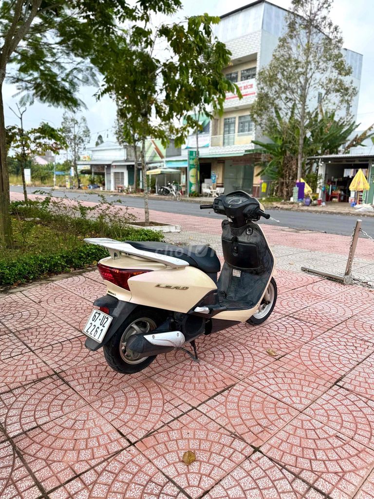 -Honda Lead 110 Fi Xe Zin Máy Cực Kì Ngon. Mua bán Xe máy tại Huyện Phong Điền Cần Thơ được đăng bởi Danh Hà hình 5