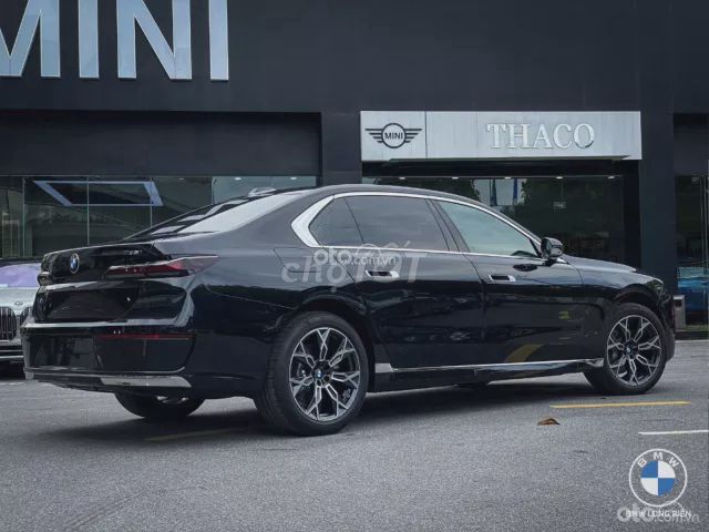 BMW 7 Series 2025 740i Pure Excellence. Mua bán Ô tô tại Huyện Vĩnh Bảo Hải Phòng được đăng bởi Thaco Auto Hải Phòng hình 5