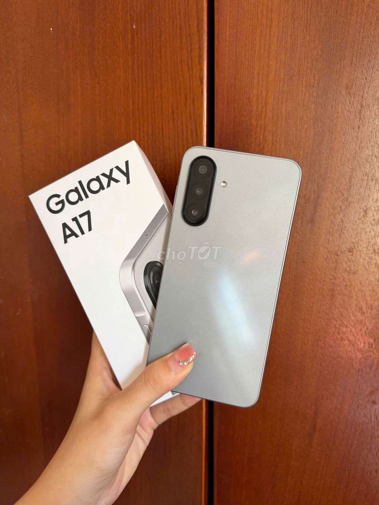 Samsung A17. Mua bán Điện thoại tại Quận 7 Tp Hồ Chí Minh được đăng bởi Hùng hình 1