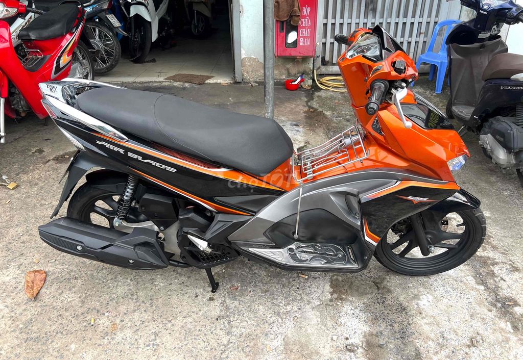 Honda Air Blade đèn led Cam đen Nguyên zin. Mua bán Xe máy tại Thành phố Biên Hòa Đồng Nai được đăng bởi cửa hàng xe máy Anh Tuấn hình 4