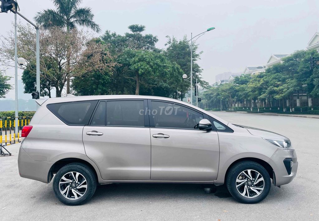 Toyota Innova 2021 2.0E - 62000 km ZIN,màu Đồng.. Mua bán Ô tô tại Quận Cầu Giấy Hà Nội được đăng bởi CHỢ ÔTÔ CẦU GIẤY hình 5