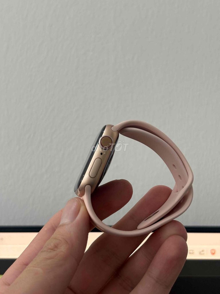 Apple Watch Series 6 40mm Nhôm Hồng. Mua bán Thiết bị đeo thông minh tại Quận Thanh Xuân Hà Nội được đăng bởi Duy Nguyễn hình 1